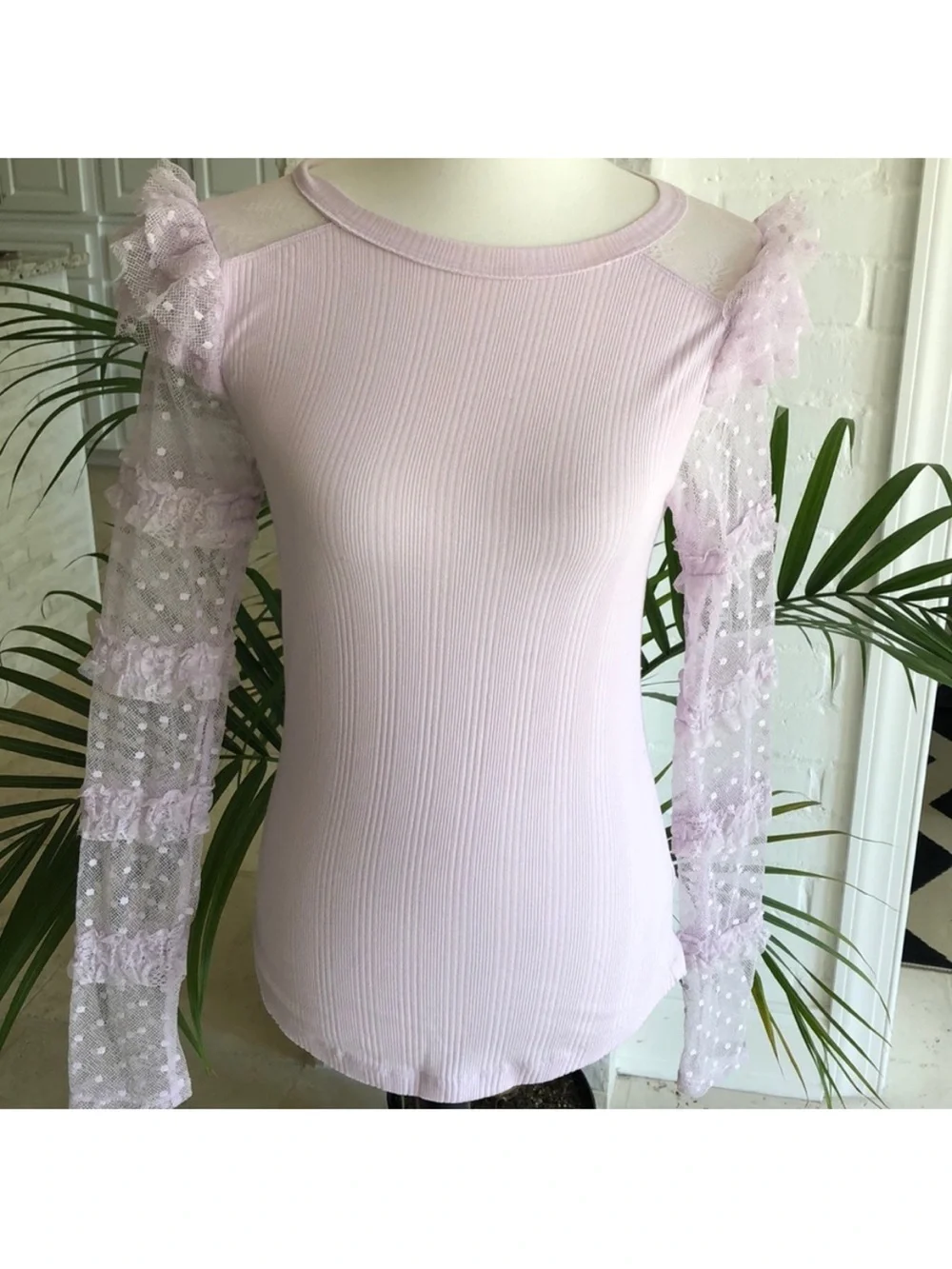 Free people Lilac Sheer lace Ruffle Sleeve Women's Top size xs